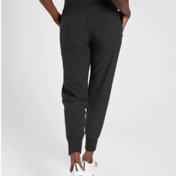 Athleta Distance Jogger - Picture 2 of 7